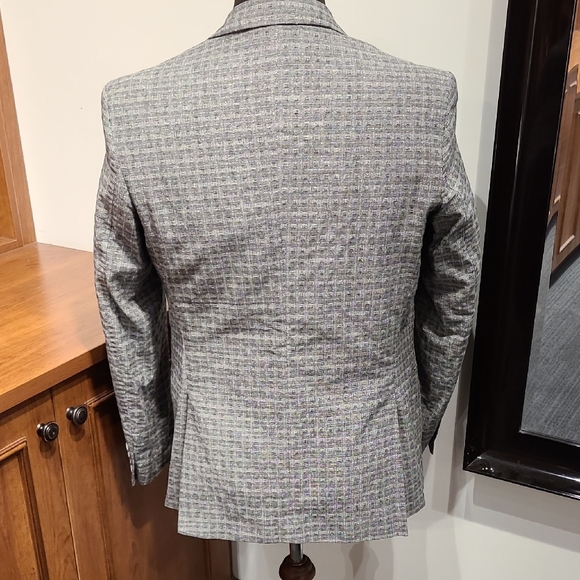 Gray Checkered Men's Blazer - Picture 2 of 5